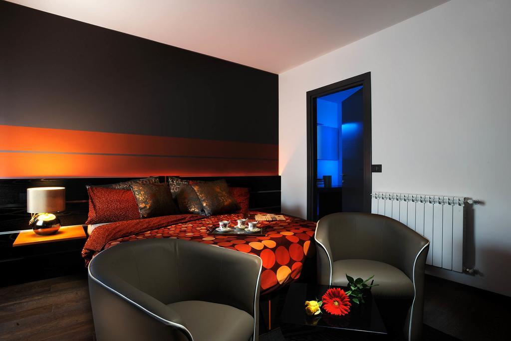 Urban Trend - Guest House ปัลมาโนวา ภายนอก รูปภาพ
